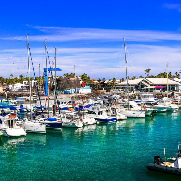 Caleta-de-Fuste-2024-Marina-View-Shutterstock-1571497087-Hybris